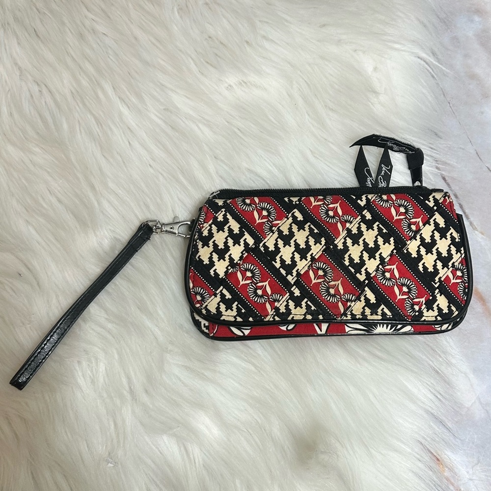 Vera Bradley Tri-fold Wallet. Floral and Herringbone Print. Red, Black & White